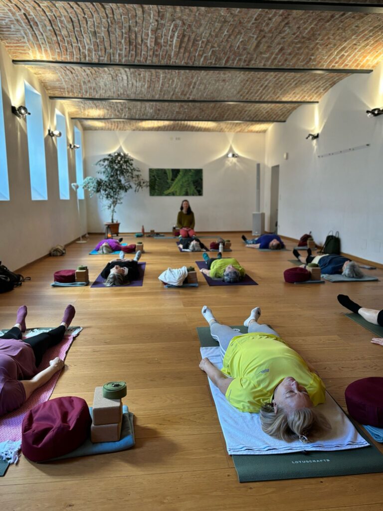 Yoga 60+